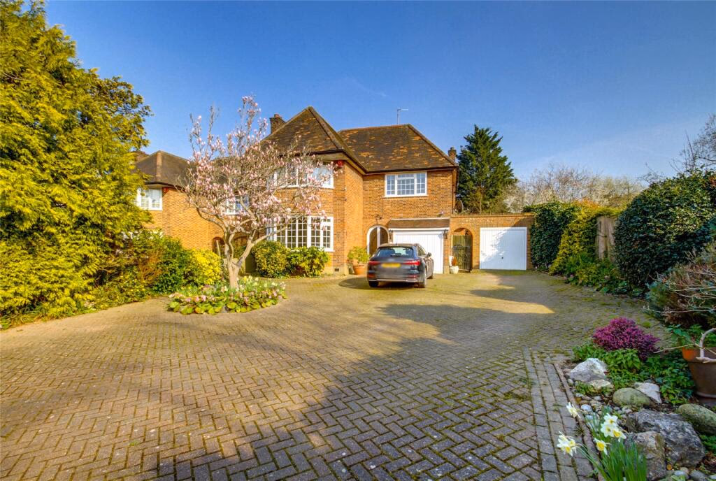 Land for sale - Image 1