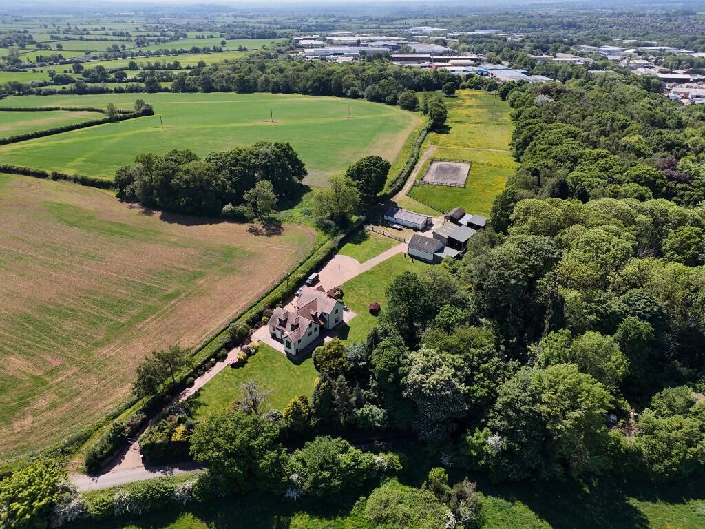 Land for sale - Image 2