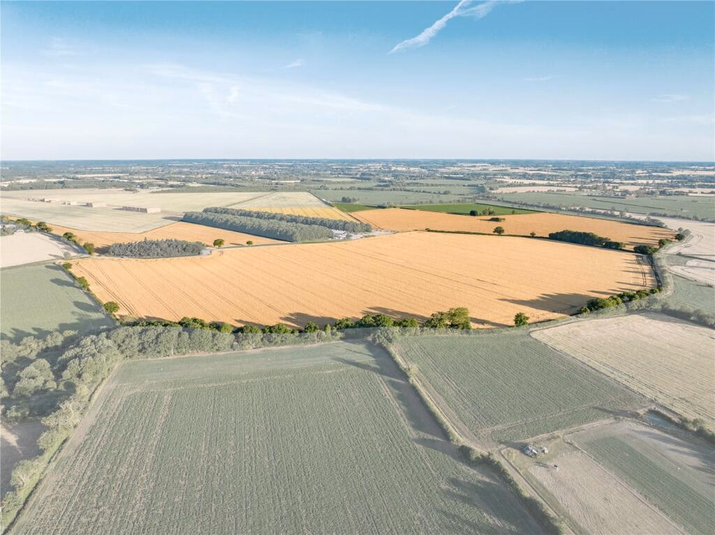 Land for sale - Image 1