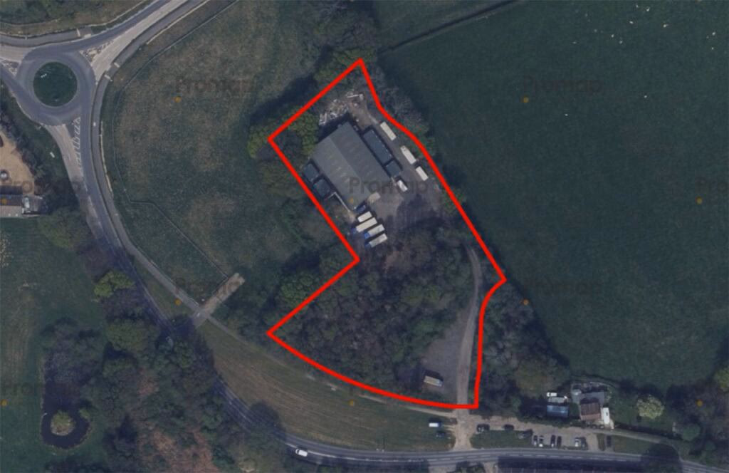 Land for sale - Image 2