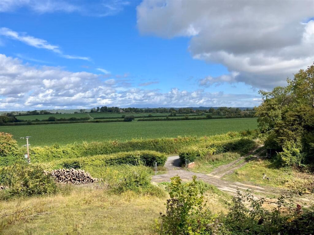 Plot for sale - Image 1