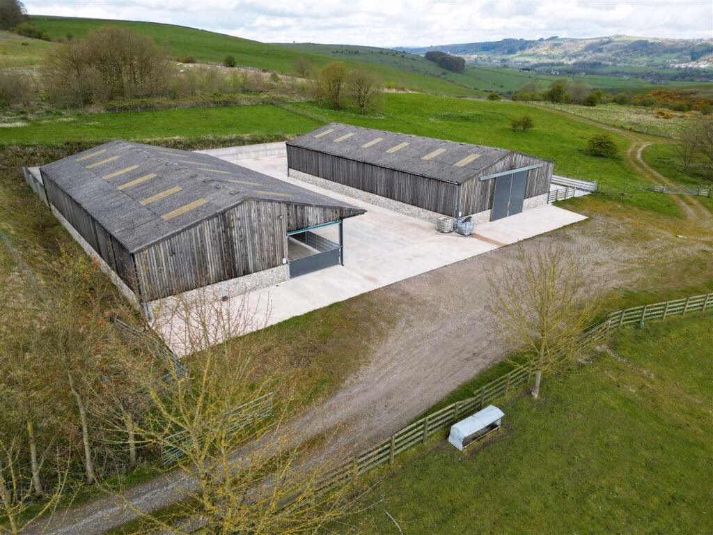 Land for sale - Image 1