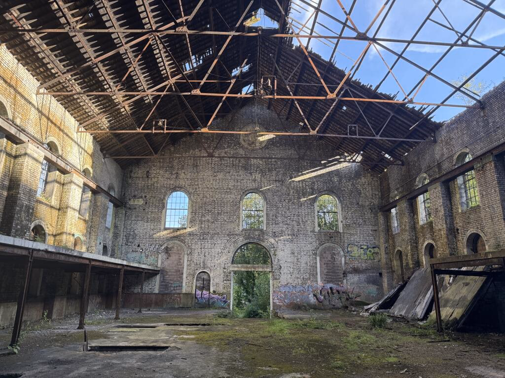 Plot for sale - Image 2