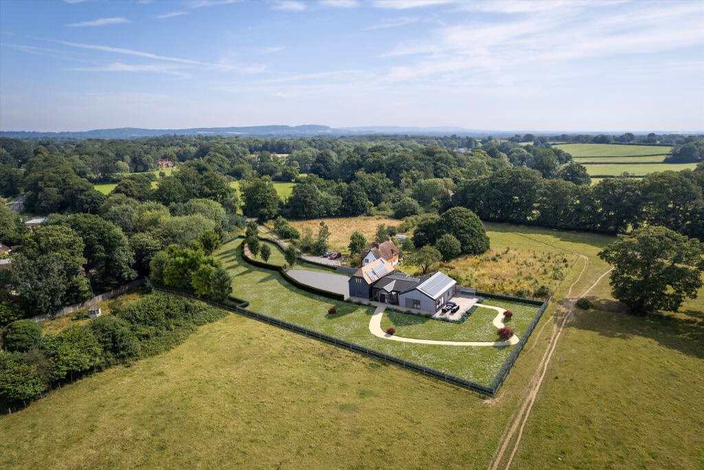 Plot for sale - Image 2