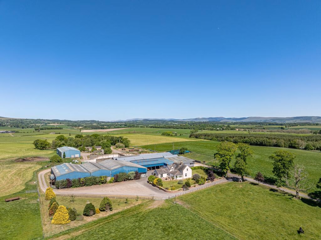 Land for sale - Image 1