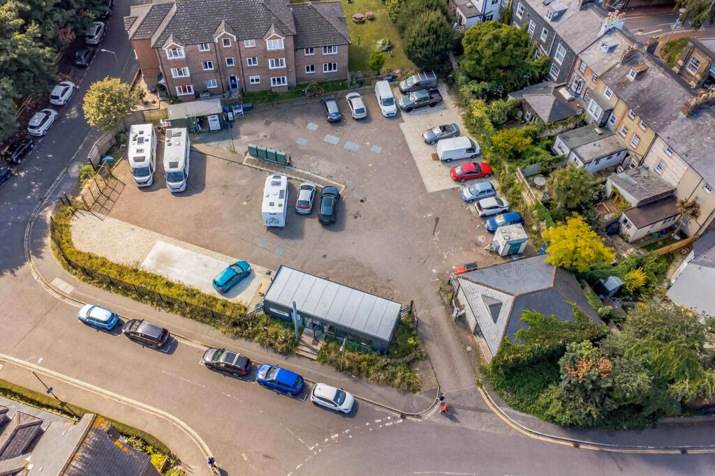 Land for sale - Image 2