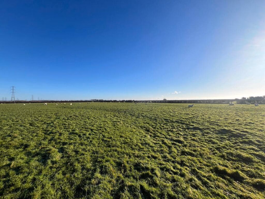 Land for sale - Image 2