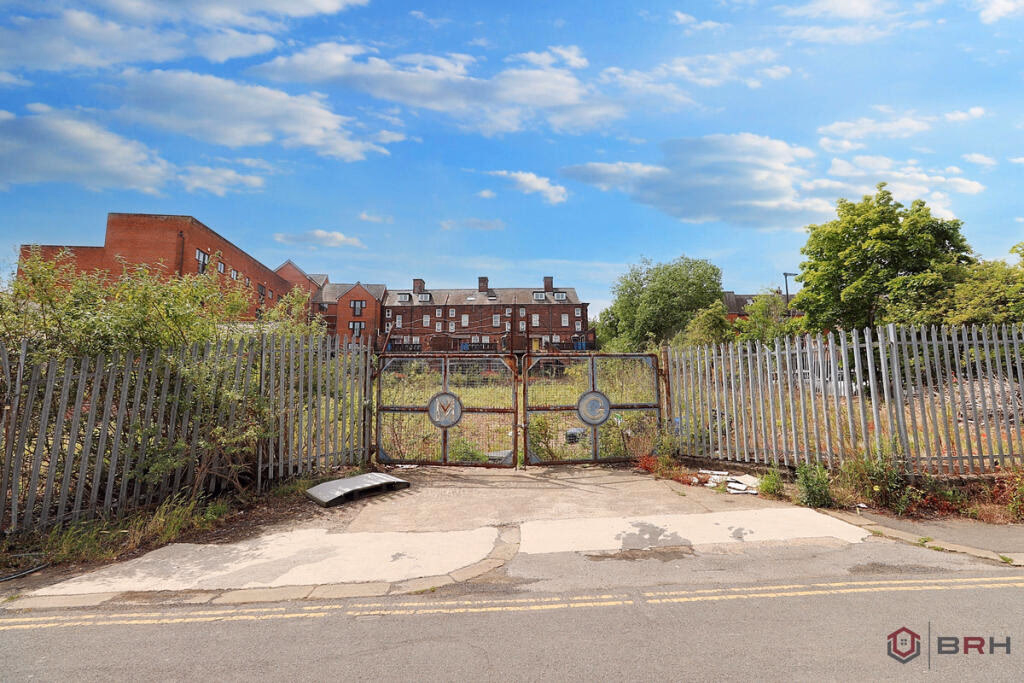 Land for sale - Image 4