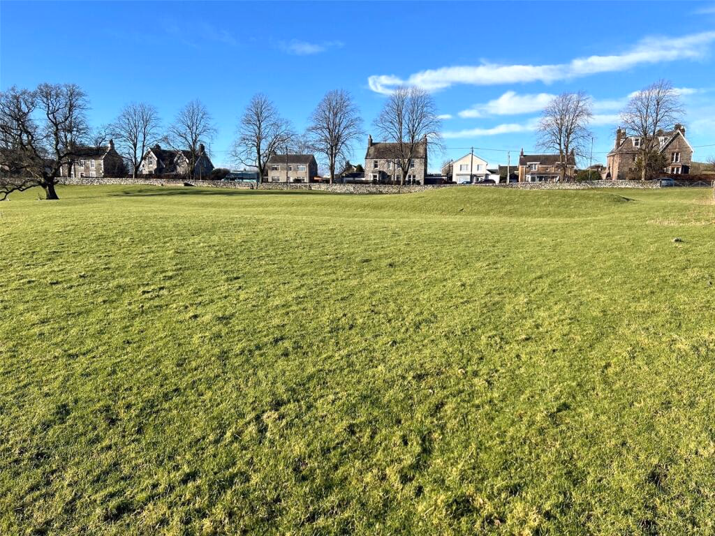 Land for sale - Image 2