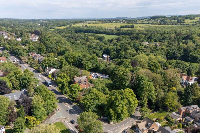 Land for sale - Image 1