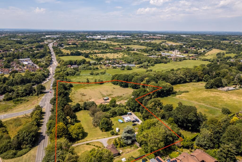 Land for sale - Image 1