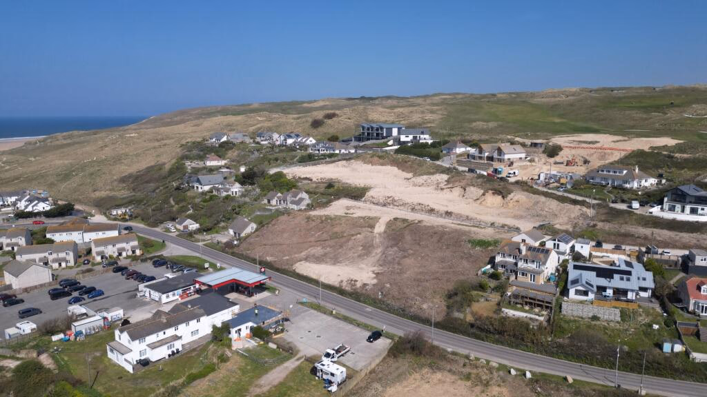 Plot for sale - Image 2