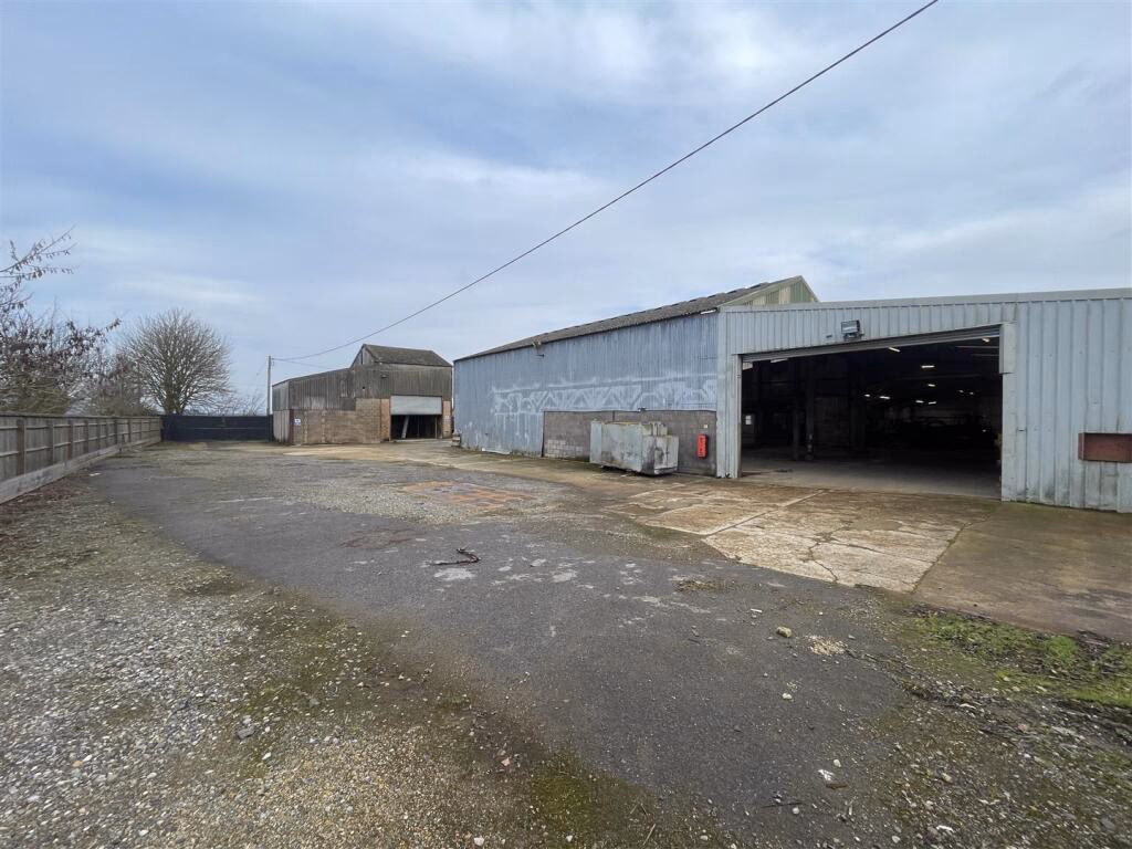 Land for sale - Image 2