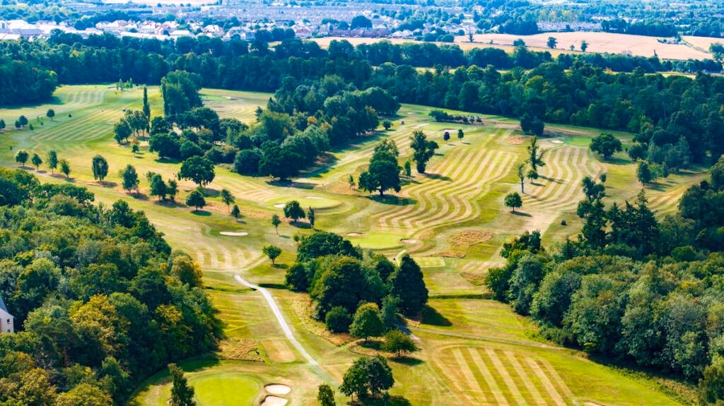 Land for sale - Image 1