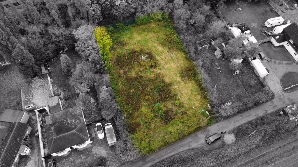 Land for sale - Image 2