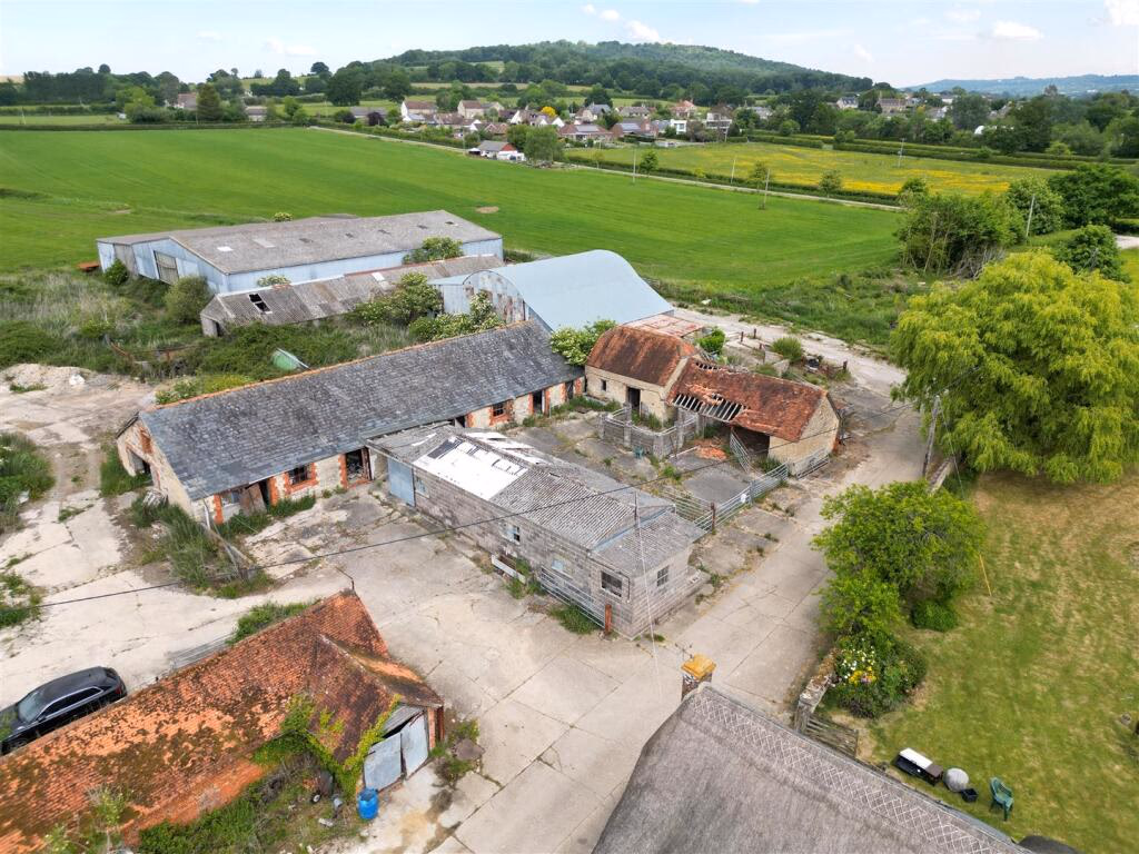 Plot for sale - Image 1