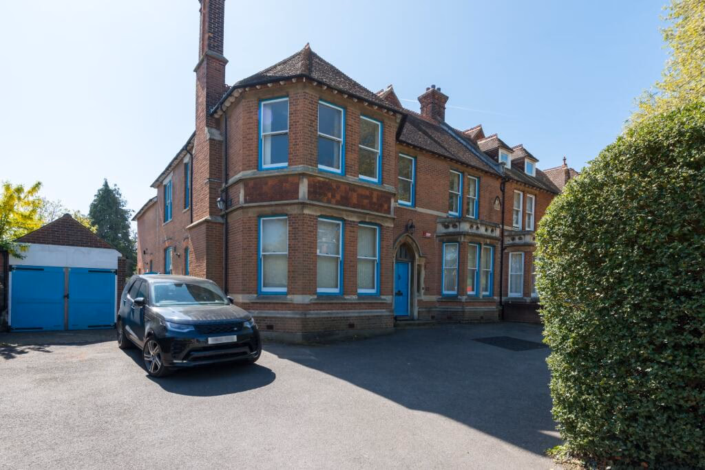 Land for sale - Image 1