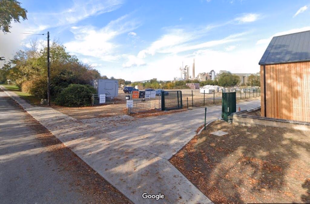 Land for sale - Image 1