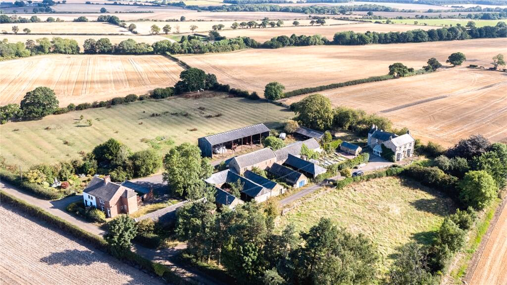 Plot for sale - Image 1