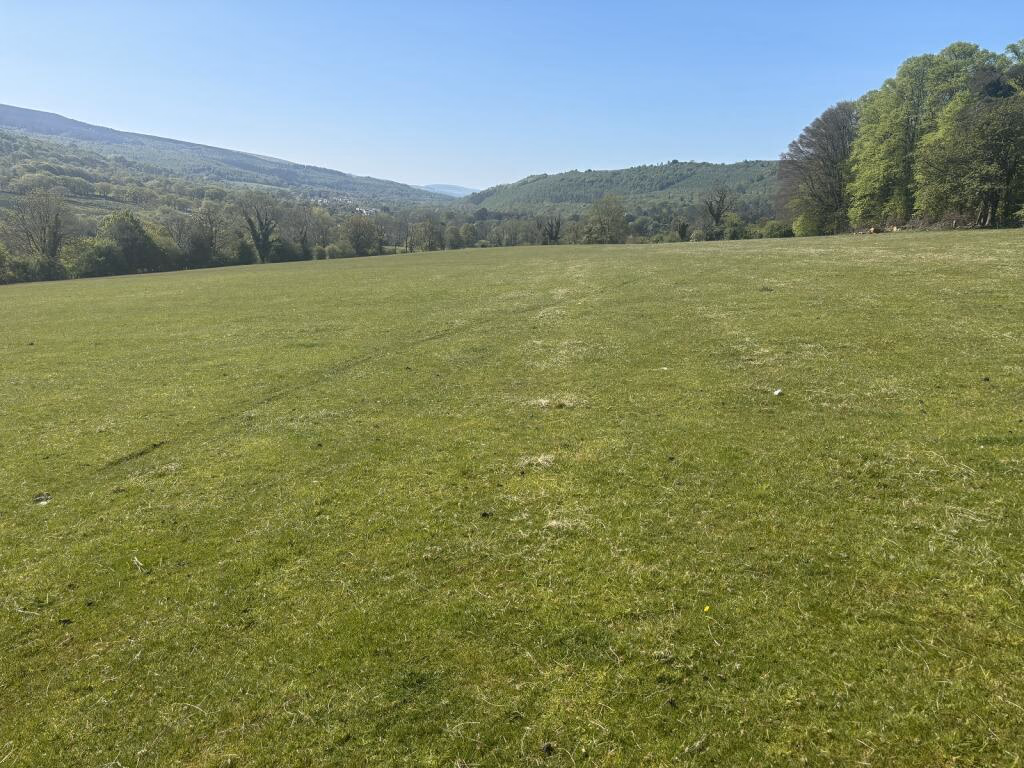 Land for sale - Image 1