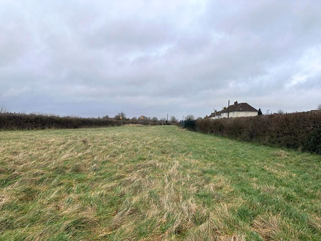 Land for sale - Image 1