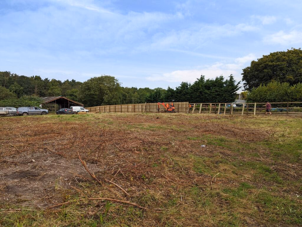 Plot for sale - Image 2