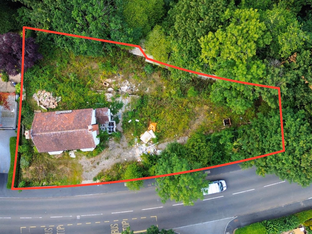 Land for sale - Image 2