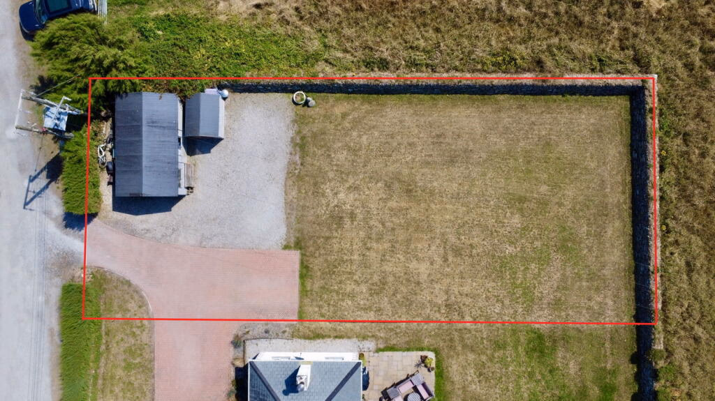 Plot for sale - Image 2