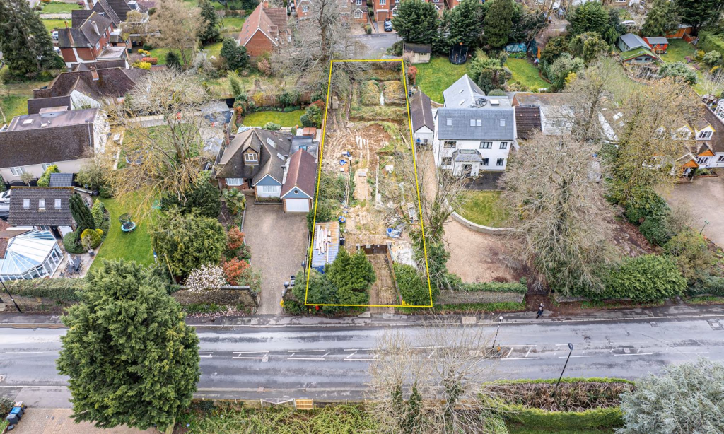 Plot for sale - Image 1