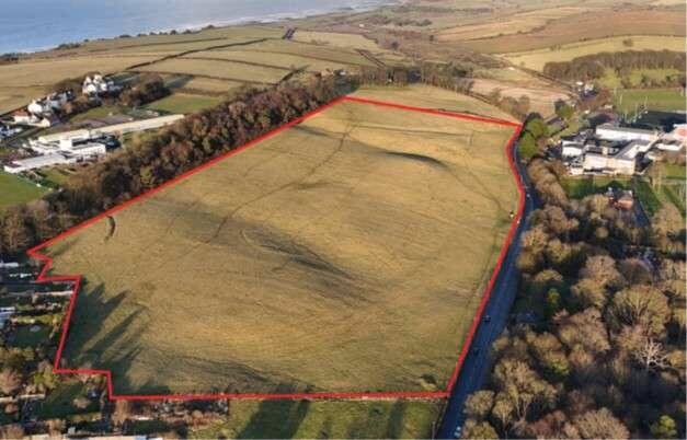 Land for sale - Image 1