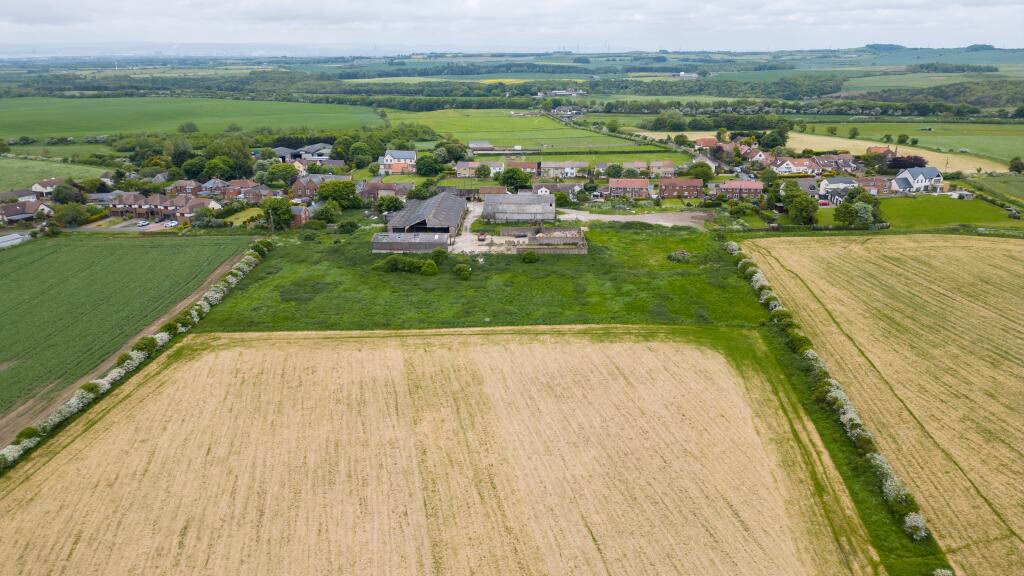 Land for sale - Image 2