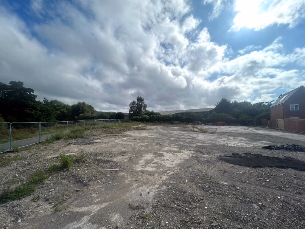 Land for sale - Image 4