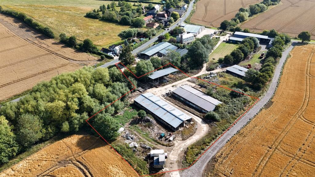 Plot for sale - Image 1