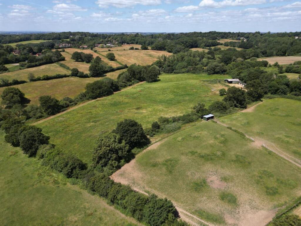 Land for sale - Image 1