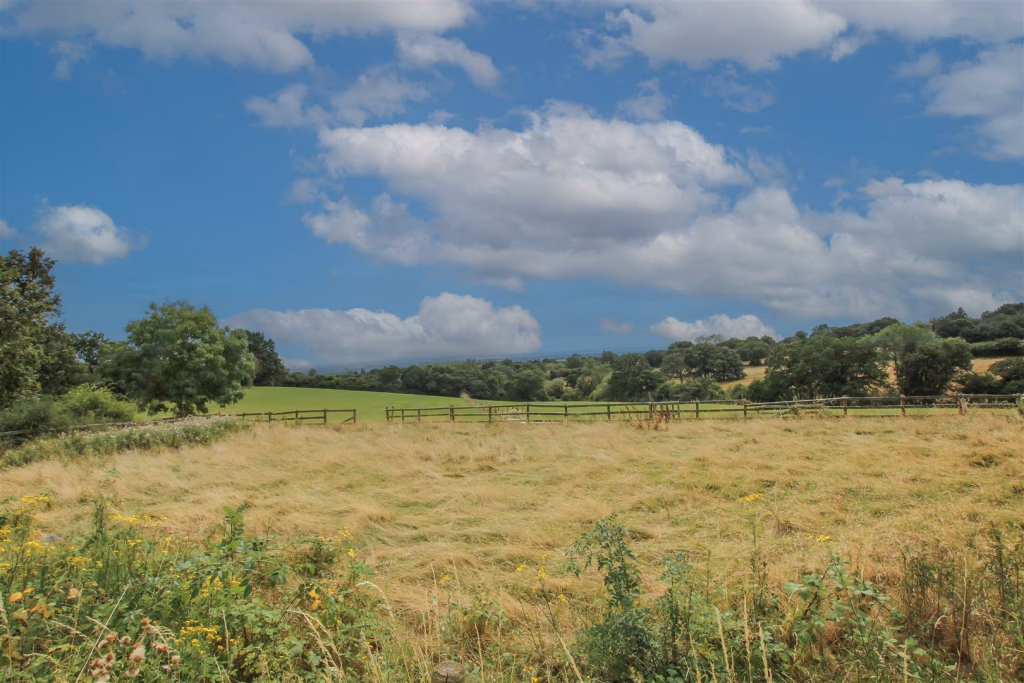 Land for sale - Image 3