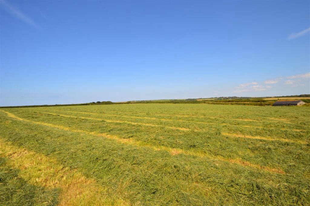 Land for sale - Image 4