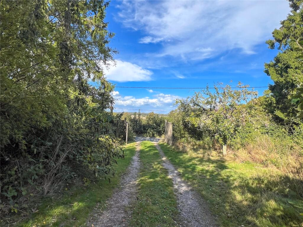 Land for sale - Image 2