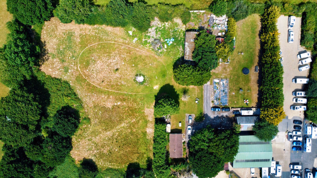 Land for sale - Image 2