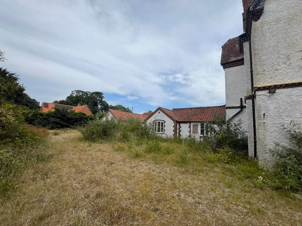 Land for sale - Image 3