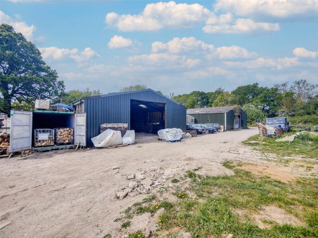 Land for sale - Image 1