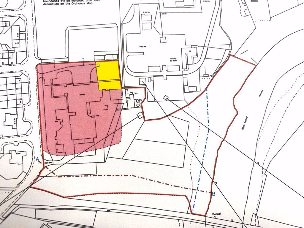 Land for sale - Image 2