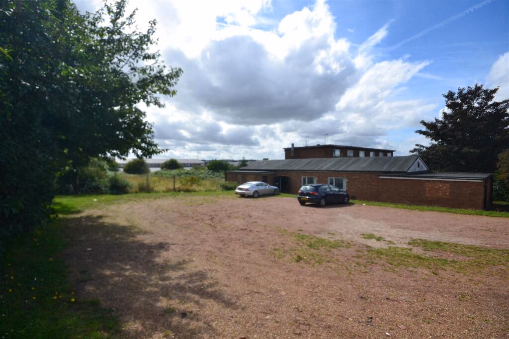 Land for sale - Image 3