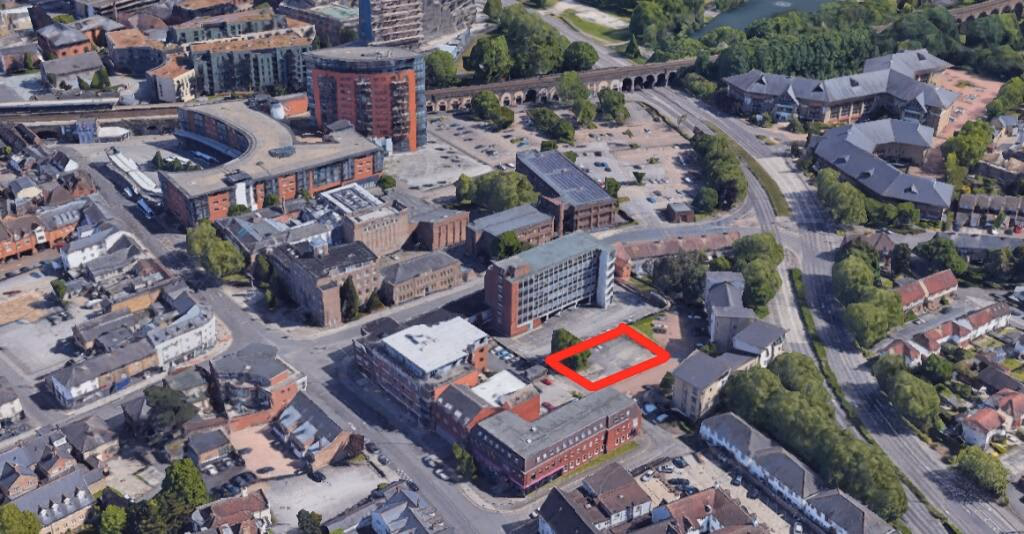 Land for sale - Image 1