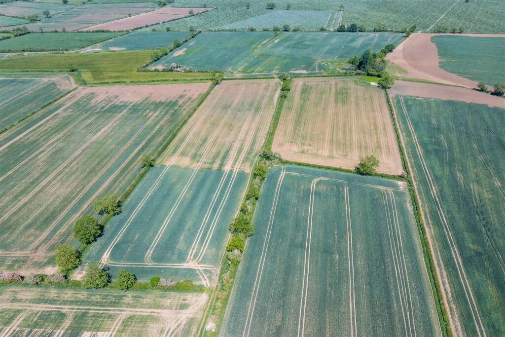 Land for sale - Image 2