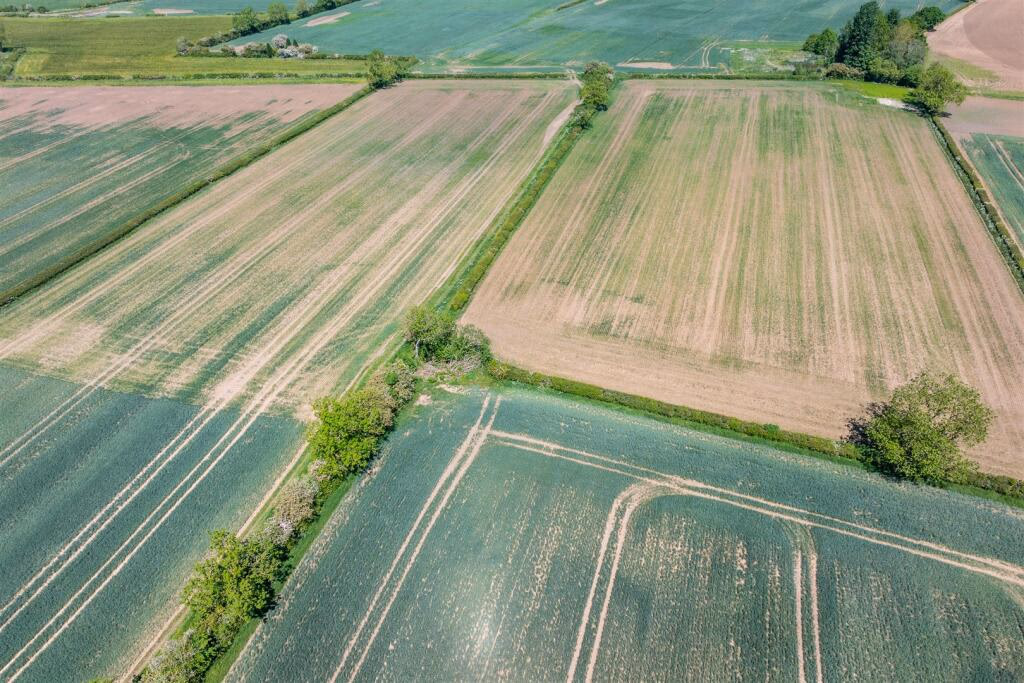 Land for sale - Image 3