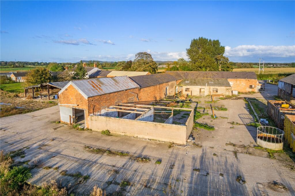 Plot for sale - Image 1