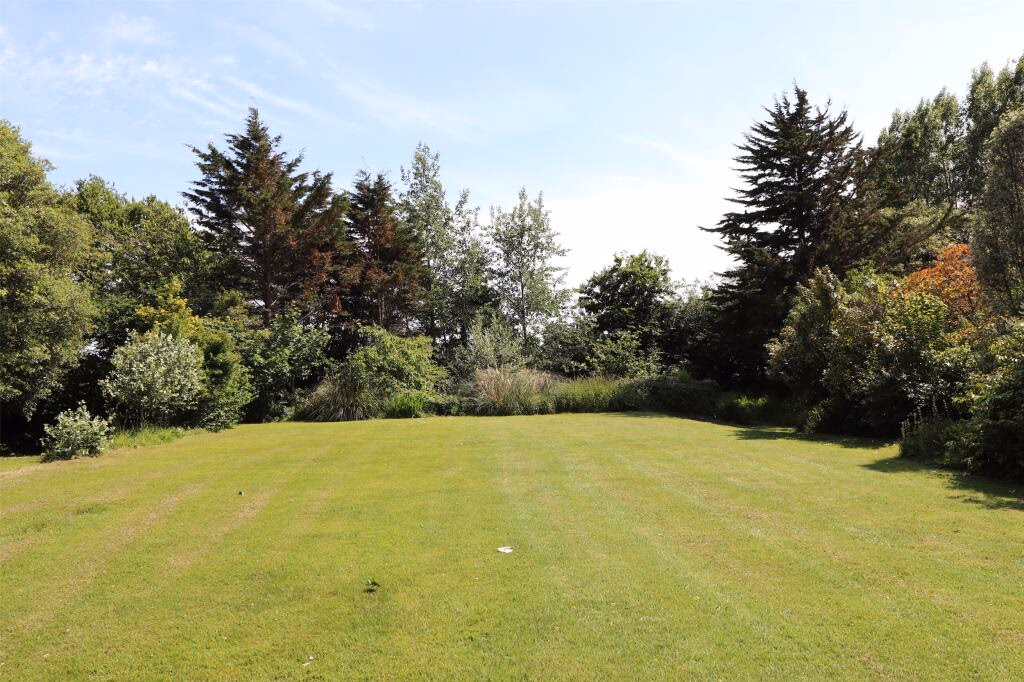 Land for sale - Image 1