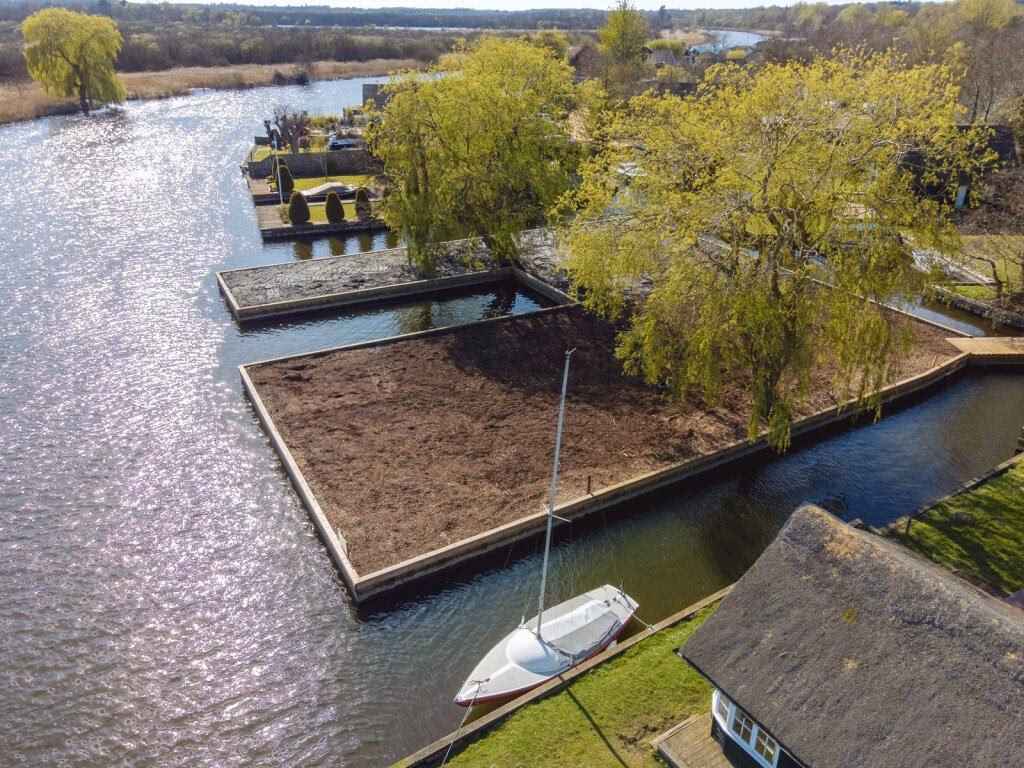 Land for sale - Image 1