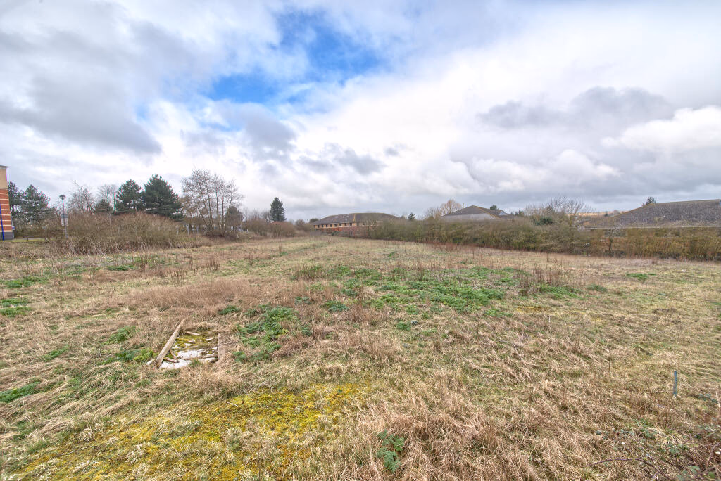 Land for sale - Image 3