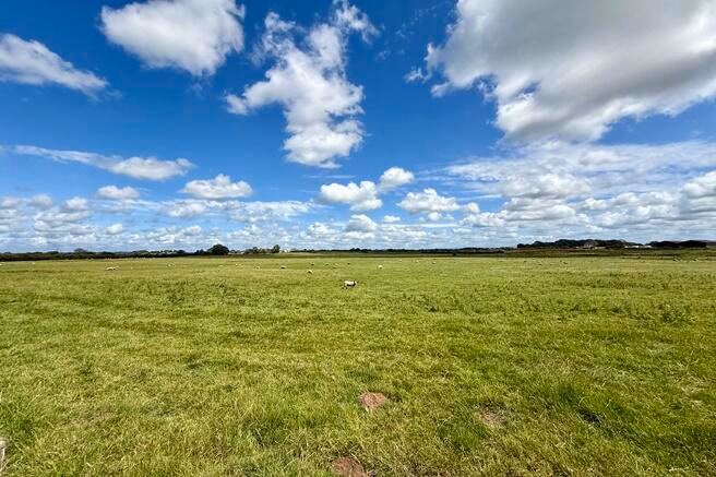 Land for sale - Image 4